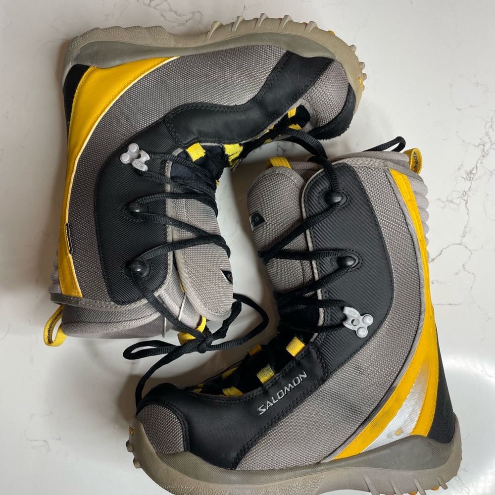 Salomon 🏂 Women’s 8 Snowboarding Boots